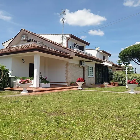 Villa Civetta Con Giardino In Esclusiva Tra Roma E I Castelli Romani Holiday home Monte Porzio Catone