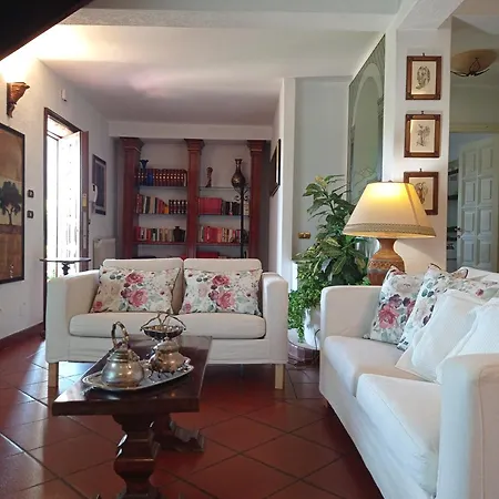 Villa Civetta Con Giardino In Esclusiva Tra Roma E I Castelli Romani Holiday home Monte Porzio Catone