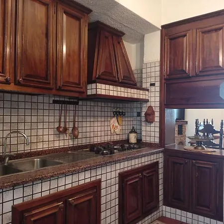 Villa Civetta Con Giardino In Esclusiva Tra Roma E I Castelli Romani Monte Porzio Catone
