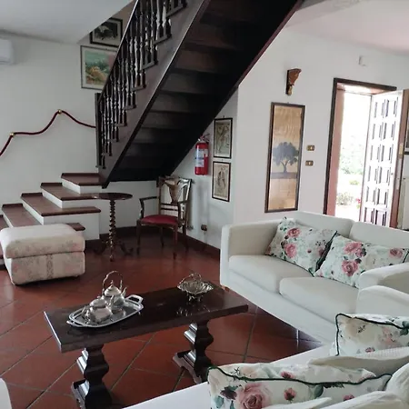 Villa Civetta Con Giardino In Esclusiva Tra Roma E I Castelli Romani *