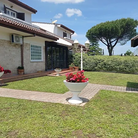 Villa Civetta Con Giardino In Esclusiva Tra Roma E I Castelli Romani * Monte Porzio Catone